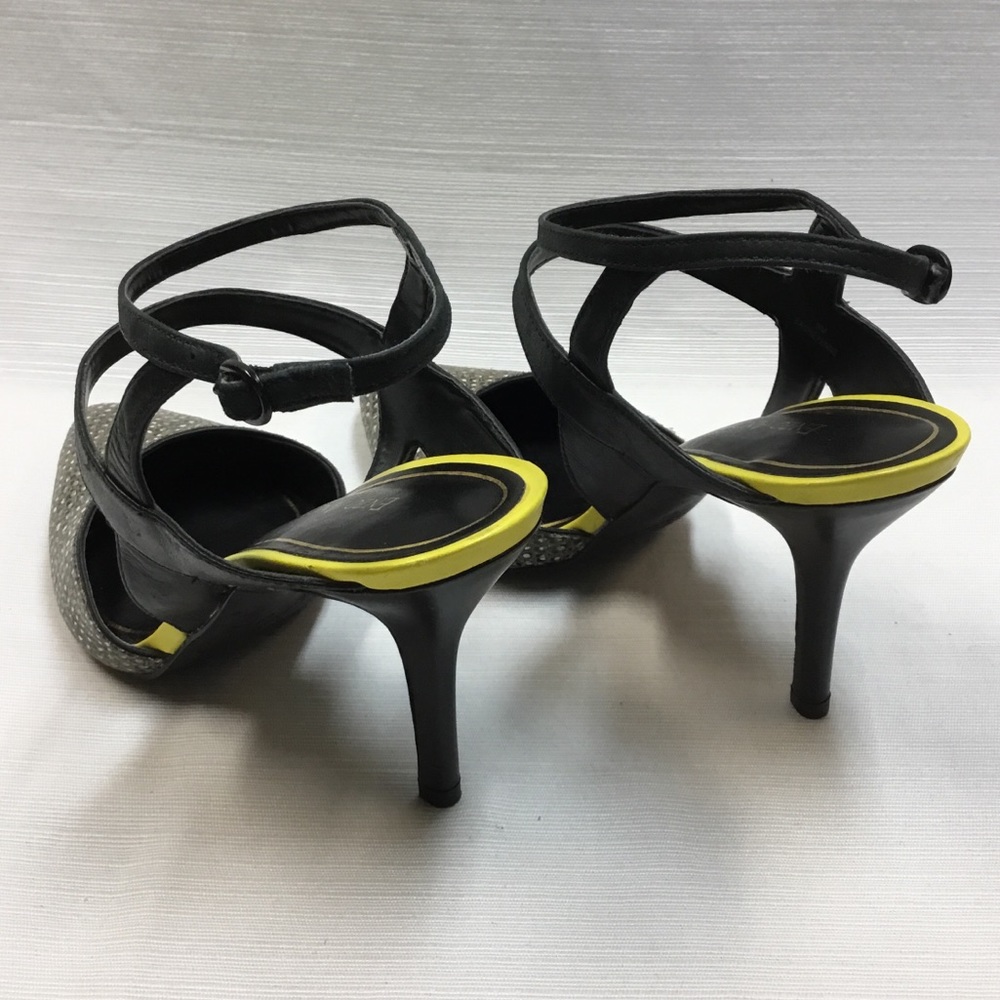 Appears as New Enzo Angiolini Heels - Picture 6 of 8